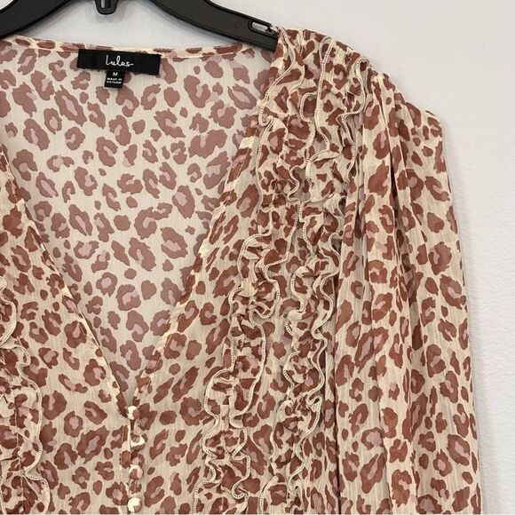 Lulu’s | Women’s Ivory Brown Sheer Blush Animal Print Long Sleeve Blouse Size M - Picture 5 of 16